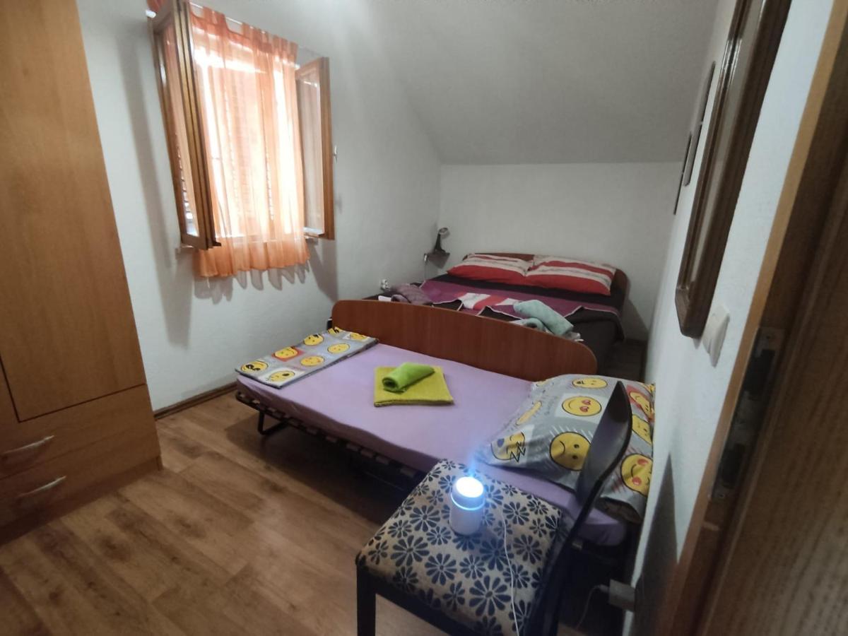 Holiday Home Jere Postira Luaran gambar