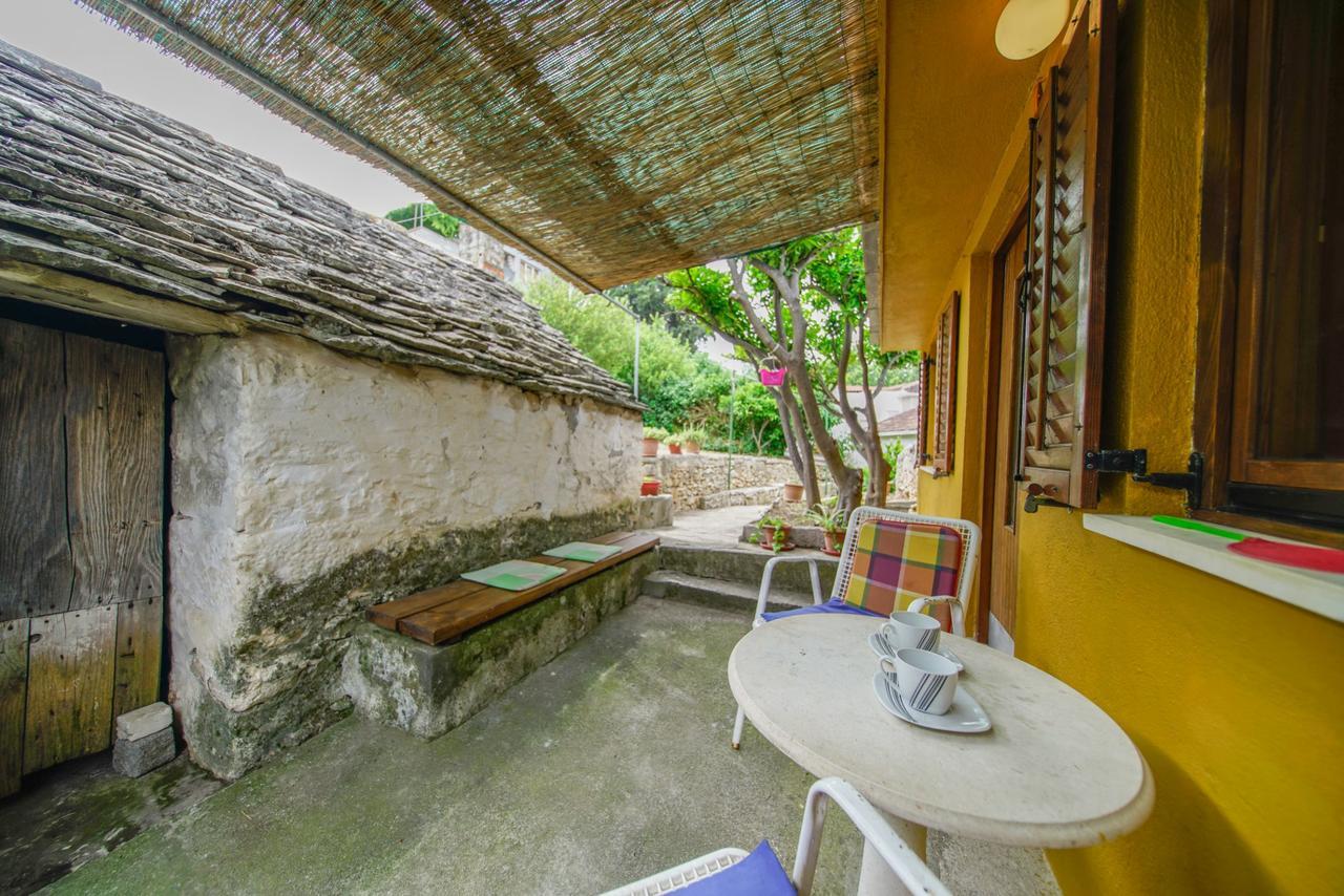 Holiday Home Jere Postira Luaran gambar