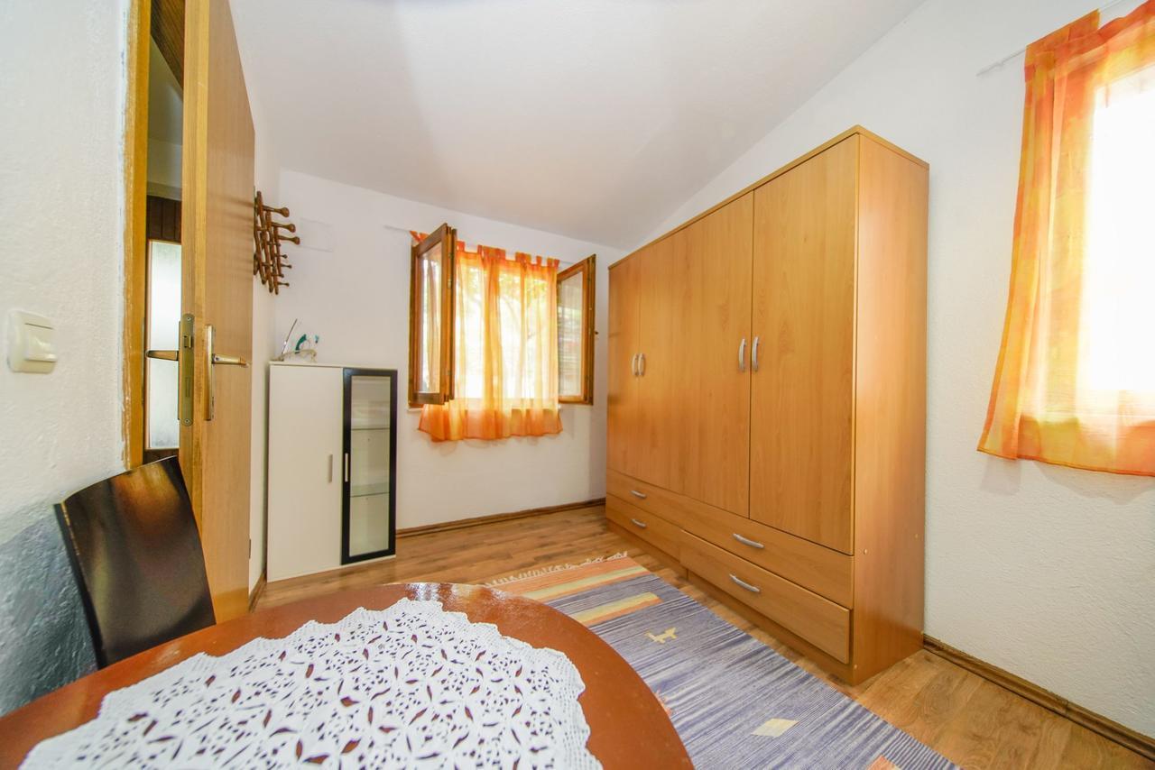 Holiday Home Jere Postira Luaran gambar